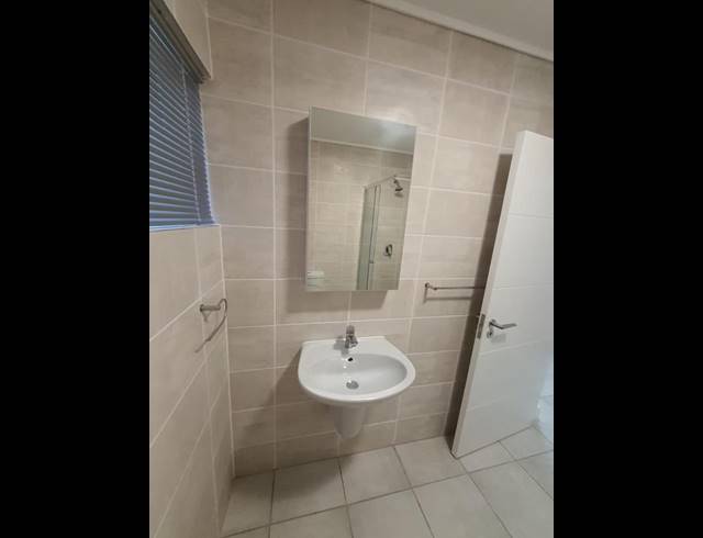 1 BEDROOM PROPERTY TO RENT IN GREENBAY ECO ESTATE